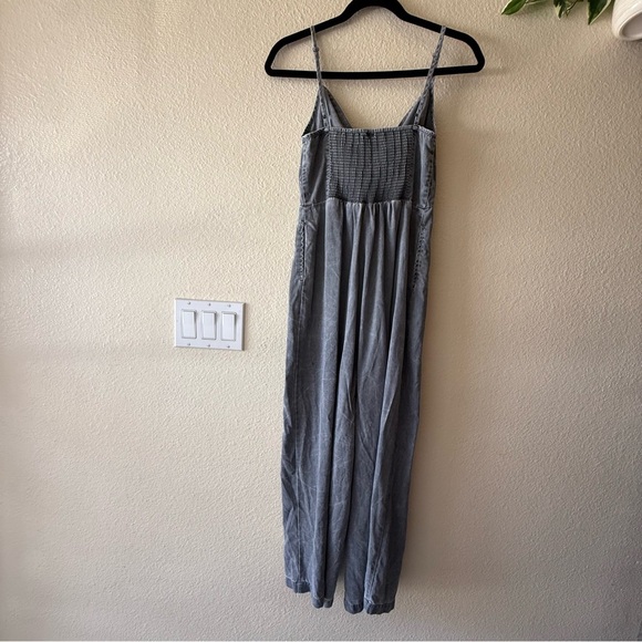 Old Navy Sleeveless Tie-Front Jumpsuit - Size XS - Picture 6 of 10